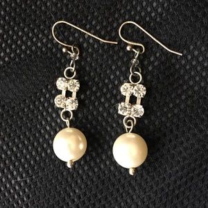 Pearl/rhinestone dangle earrings